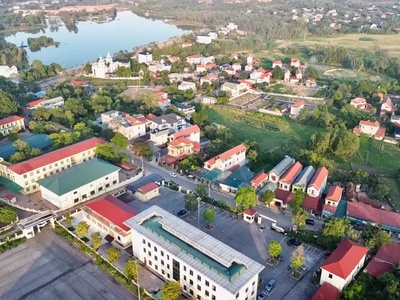 Chính chủ vk ck em  làm việc cho một cty ở hà nội - đã có sổ   giá . .  nhỉnh 1ty 0