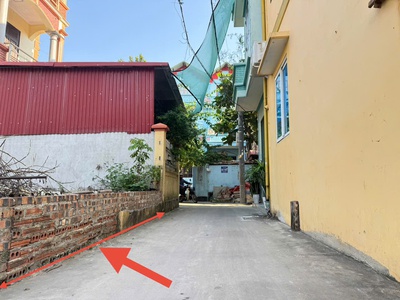 Bán đất thôn chi đông 2, xã quang minh. đất vuông vắn, oto đỗ. thoáng 2 mặt trước   sau 1