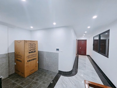 Cần bán 85m2 nhà 8 tầng, thang máy 650kg, có hệ thống PCCC tại Khu 918 Phúc Đồng - Long Biên 10