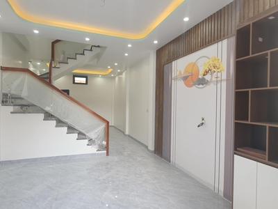  Bán nhà 3 tầng - Gần chợ chiều Đa Phúc - Ô tô đỗ cửa 0