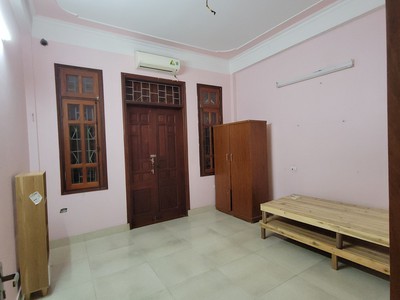 Cho thuê cả nhà lâu dài thích hợp để làm vp, kho, bán hàng online kết hợp ở trong khu vinaconex 21 3