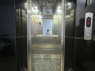 Ngộp rất gấp bán nhà mtkd thống nhất 94m2 ngang 4m 6 lầu mái thái ngay bv nhỉnh 15 tỷ. 4