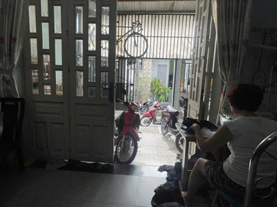 Bán nhà mặt phố nguyễn thị đặng, q.12, 108m , 5.4 tỷ, sổ đỏ 1