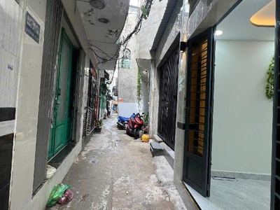 Bán nhà đẹp tạ quang bửu p2 q8 - hẻm ba gác - 3 tầng 4pn 2wc - sát parcmall - nhỉnh 2 tỷ. 4