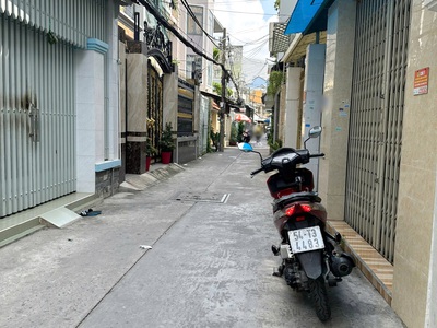 Bán chdv 13 phòng 85m2 nở hậu lửng 3 lầu dương bá trạc p2q8 0