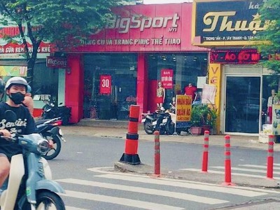 Mặt tiền lê trọng tấn   ngang bề thế 8.2   dòng t.iền khủng 100tr   205m   chỉ 42 tl 0