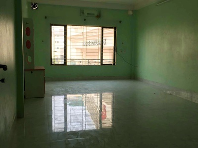 Cho thuê phòng tại cổng chào kđt hinode royal park   mặt đường 4