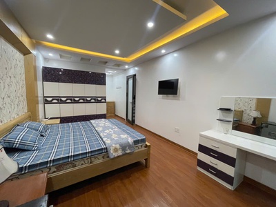 Cho thuê nhà mặt phố Văn Cao, 4 ngủ khép kín, DT: 70m2. 6