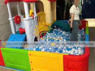Nhà banh nhựa lắp ghép trẻ em, quây bóng nhựa mầm non 1