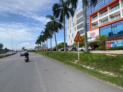 Ngang 6m có 2 mặt tiền. Full thổ cư. Ngay KCN Phước Đông. 695 tr 1