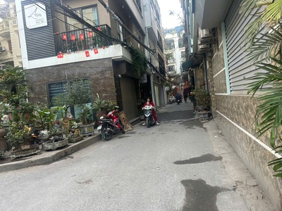 Duy nhât  bán nhà võng thị trích sài ô tô vào nhà, 103m lô góc, mặt tiền rộng chỉ 32 tỷ 1