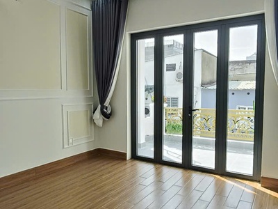 Bán gấp nhà đ số 8 -5 phút qua aeon tân phú  hẻm 6m ô tô đậu cửa 66m2 -2 tầng 5 tỷ 7 4