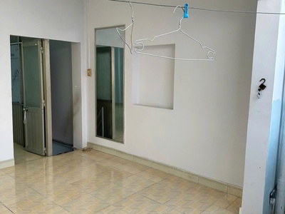 Cho thuê nhà 2pn2wc Đường Chương Dương, p. Linh chiểu. Hẻm oto, 2 tầng giá thuê 7Tr/tháng 2