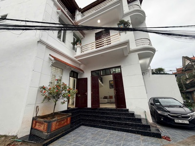 Bán nhà 3 tầng tại Liên bảo, Vĩnh Yên, Vĩnh Phúc. DT 80m2 giá chỉ 3.95 tỷ Hướng TB 2