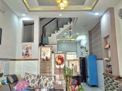 Nhà đẹp 1 trệt 2 lầu st đường 4,5m kế bên công viên phần mềm quang trung q12 1