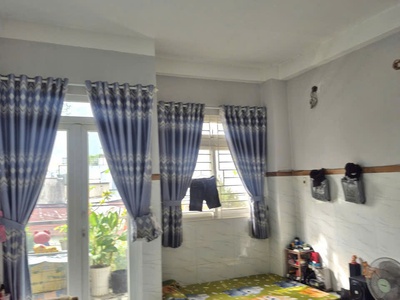 Nhà đẹp 1 trệt 2 lầu st đường 4,5m kế bên công viên phần mềm quang trung q12 5