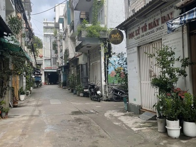 Nhà 3 tầng Huỳnh Văn Bánh-Lê Văn Sỷ chỉ hơn 5 tỷ 1