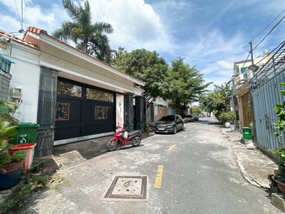 Bán nhà đường chu văn an, hiệp phú, q9, tp hcm. dt 96m2, 2pn, sh. giá 6.9 tỷ. lh: 0933125879 0