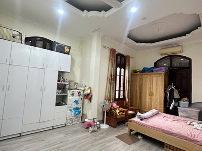 Chính chủ mình cần bán nhà phú thượng - lô góc ngõ thông - ô tô đỗ cửa 1