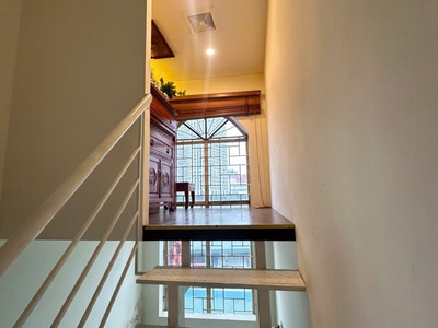 Chính chủ mình cần bán nhà phú thượng - lô góc ngõ thông - ô tô đỗ cửa 2