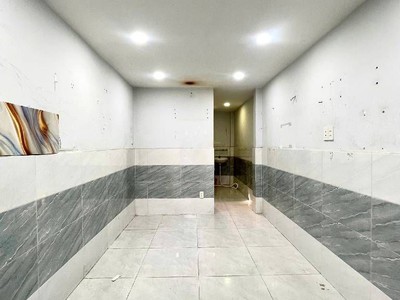 Nhà trống khóa số - 3 tầng kiên cố đủ công năng -vào ở ngay - sát lê văn quới - bình long - giáp 0