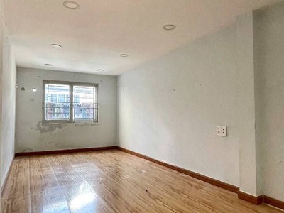 Nhà trống khóa số - 3 tầng kiên cố đủ công năng -vào ở ngay - sát lê văn quới - bình long - giáp 1