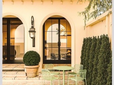 Bán toà căn hộ dịch vụ 8 tầng thang máy 84m hoàng quốc việt dòng tiền 80tr/tháng 0