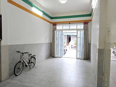 Mặt tiền đường nhựa 10m nội khu chợ phạm thế hiển vỉa hè rộng 3