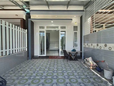 Chính chủ bán nhà cấp 4 - Dt 5x20m - Gần chợ đầu mối bình điền bình chánh 4