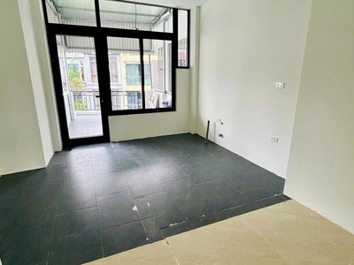 Giá tốtmặt phố trương công giai 40m 6t thang máy, kd khủng, 20 tỷ 2