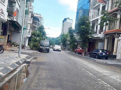 Bán nhà mặt phố nhỏ sài đồng, kinh doanh đỉnh, 48m2, 7.2 tỷ 0