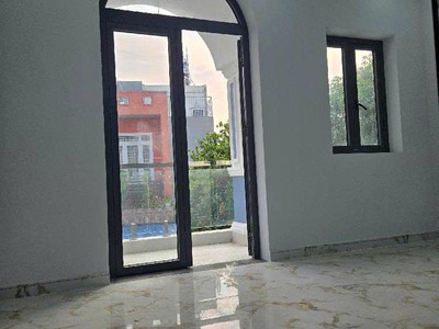 Bán nhà mới 1 trệt 2 lầu hẻm xe hơi view vinhomes grand park giảm 300tr đón tết 3
