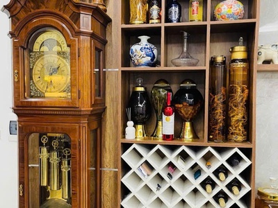 Bán nhà lạc long quân, 40m, 5 tầng,xây chắc chắn oto 7 chỗ ngủ trong nhà 3