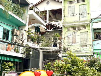 Bán nhà đ. tôn đản - sát mt đường lớn- ngay khu ăn uống thông ra vĩnh khánh- hoàng diệu- nguyễn tất 4