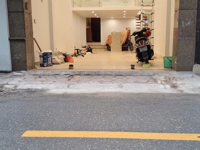 Chính chủ cho thuê tầng 1 mặt phố trần hữu tước vị trí kinh doanh đắc địa 0