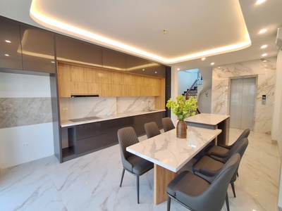 Nhà đẹp 7 tầng thang máy ga ra ô tô phố nguyễn văn hưởng 55 m2 x 18.2 tỷ long biên. 3