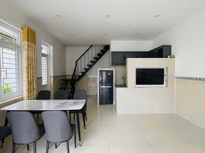 Hạ giá bán nhanh 5tỷ350 triệu.v dt đất: 42m ngang 4m dt sàn sử dụng: 97m chỉ 5tỷ 350 2