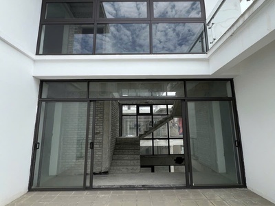 Bán nhà thụy khuê giá chỉ 18.6 tỷ 3 tầng sân cổng đón qh ra mặt đường 20m 1