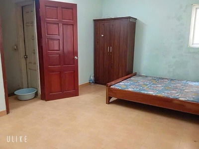 Bán nhà võ chí công thông hoàng quốc việt 40m, 4 tầng vị trí tốt, mặt tiền lý tưởng. 1