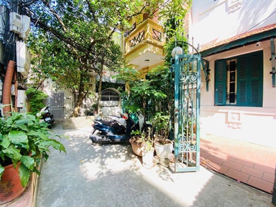 Bán căn 65m-3 tầng hơn 22 tỷ ở trung tâm - lô góc - ngõ nông - gần phố - cực thoáng - kinh doanh 1