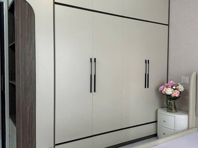 Bán nhà 4 tầng căn góc ngõ phố Nguyễn Hữu Cầu, ph Ngọc Châu, TP HD, 4 ngủ, đường to 8