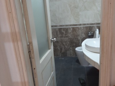 Cho thuê chung cư N09 Trung Kính, 105m, 2 phòng ngủ, đồ cơ bản 14 triệu 6