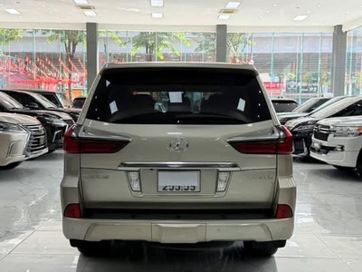 Bán Lexus LX570 sản xuất 2016, màu vàng cát cực đẹp. 4