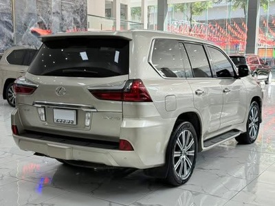 Bán Lexus LX570 sản xuất 2016, màu vàng cát cực đẹp. 5