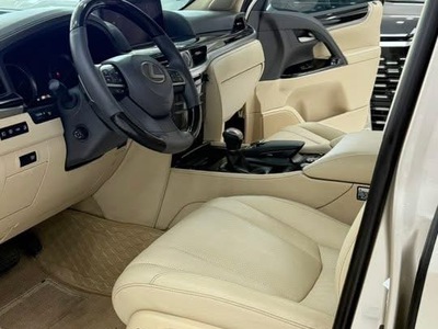 Bán Lexus LX570 sản xuất 2016, màu vàng cát cực đẹp. 6