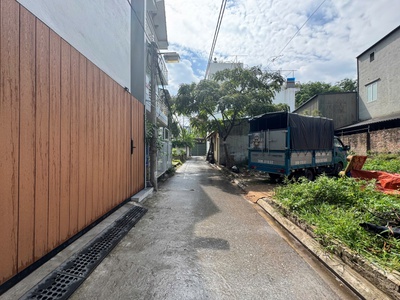 Nhà 3 tầng Cự Khối 95,7m2 - Mặt tiền rộng, đường ô tô, nơi an cư lý tưởng 2