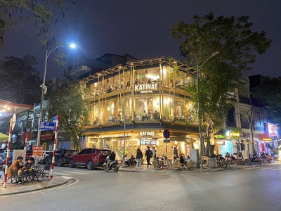 Cho thuê mặt bằng siêu hiếm trung tâm Nhà hát lớn, vài bước ra quảng trường - 170m2 - ngang 11m 2