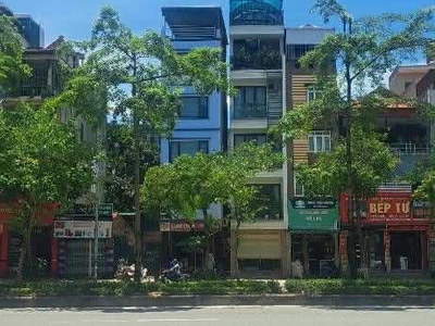 Nhà mặt phố ngô gia tự, 1 mặt ngõ ôtô, vỉa hè rộng, cách nguyễn văn cừ-ngô gia tự 100m 0