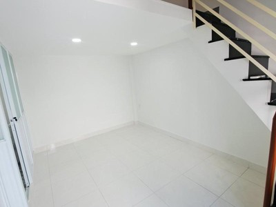 Sốc  nhà hẻm đỗ nhuận tân phú 3 tầng 2pn sổ hồng chỉ 2 tỷ. gọi ngay 0