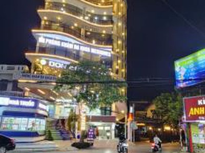 Bán toà nhà mặt đường dt 803 m ngô gia tự đằng lâm hải an 0